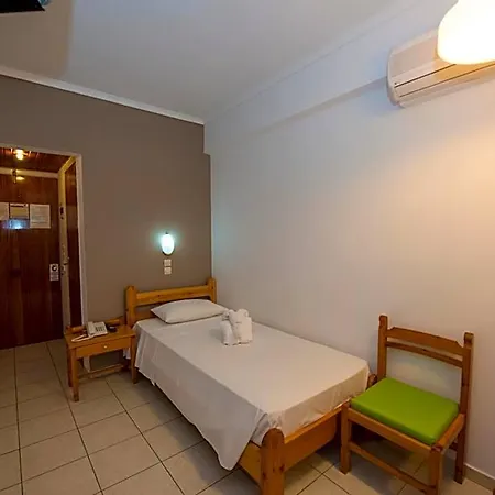 International Hotel 2*